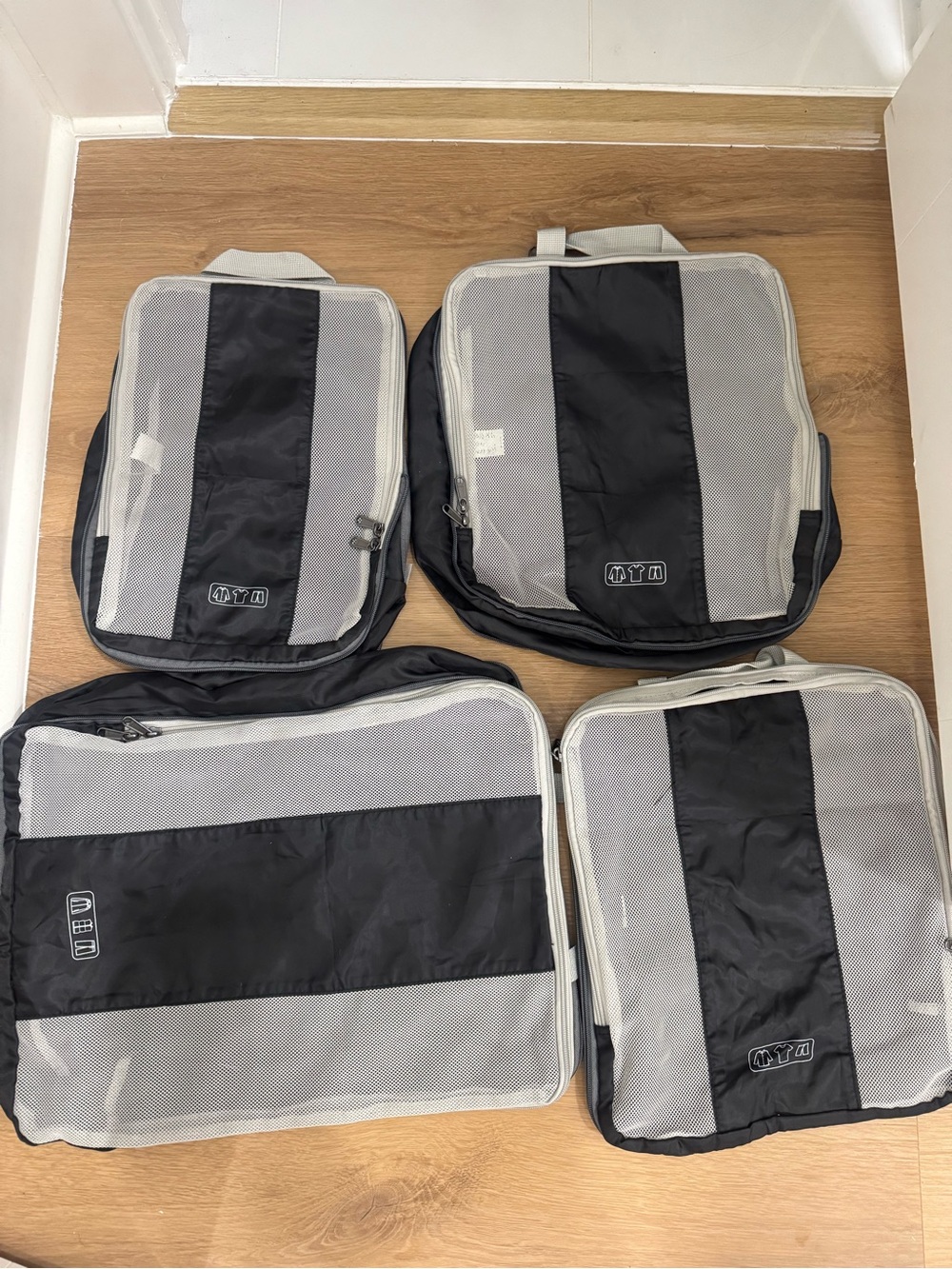 4 Travel Bags